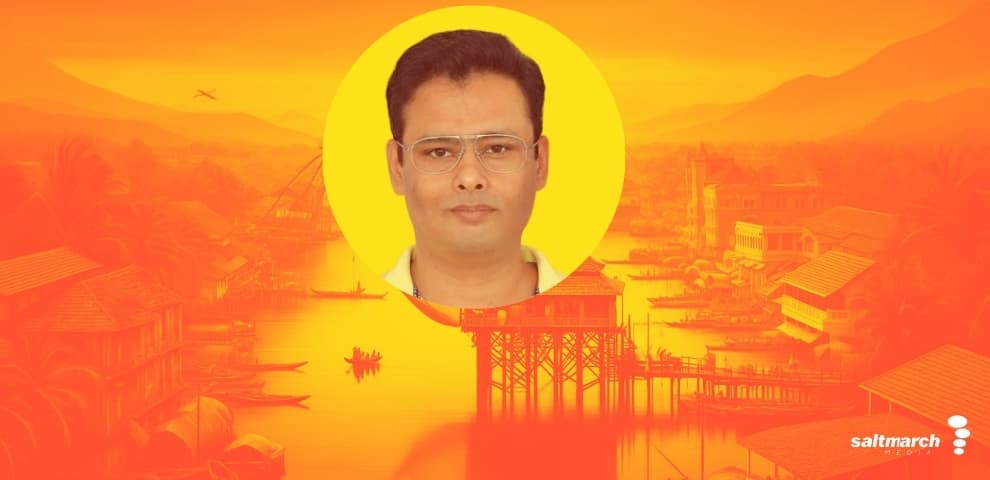 Monitoring Complex Data Processing Pipelines at Scale